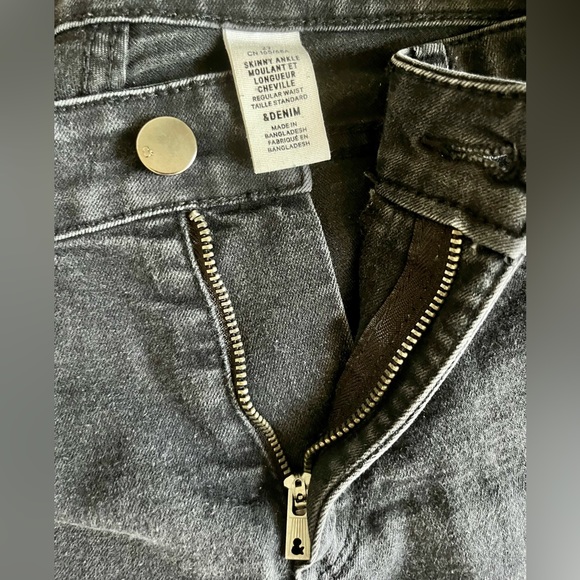 Black Denim Skinny Jeans - Picture 5 of 5